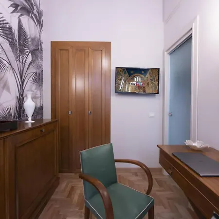 Maison Et Lorangerie Řím