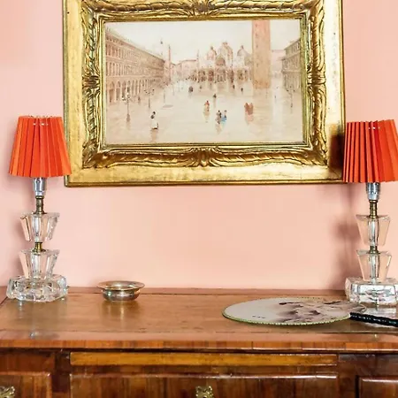 Maison Et Lorangerie Řím