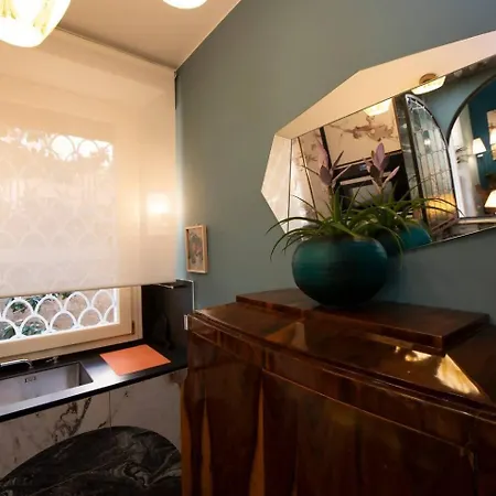 Maison Et Lorangerie Daire *